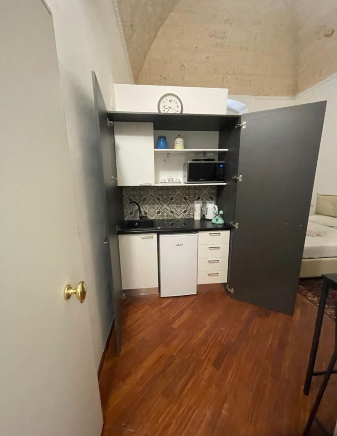 Araba Fenice Apartments - Bari Centro Экстерьер фото