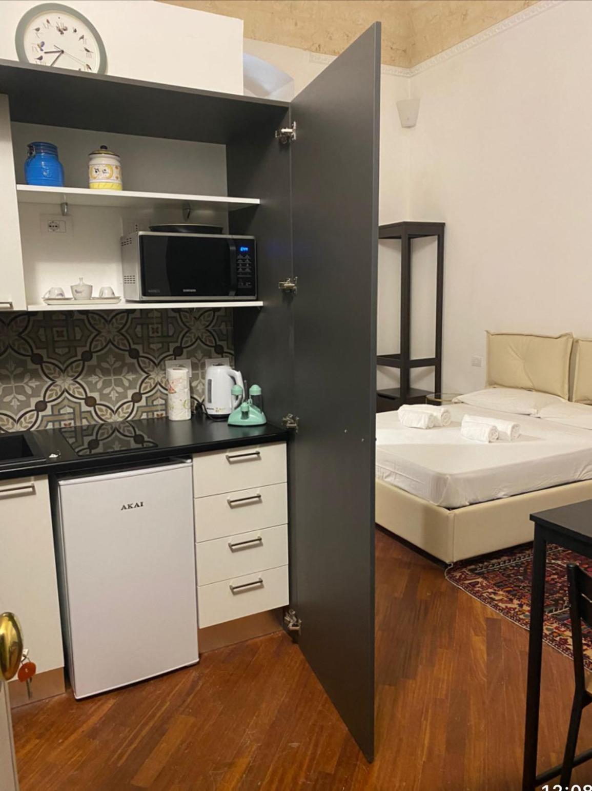Araba Fenice Apartments - Bari Centro Экстерьер фото