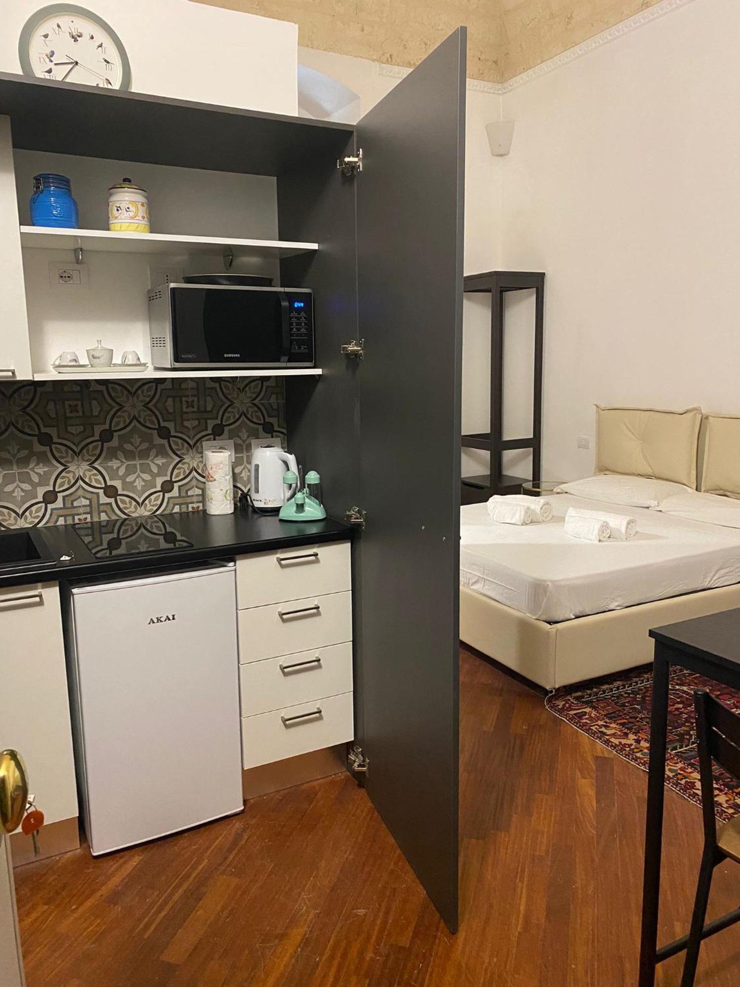 Araba Fenice Apartments - Bari Centro Экстерьер фото